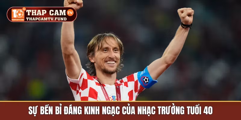 Sự bền bỉ đáng kinh ngạc của nhạc trưởng tuổi 40